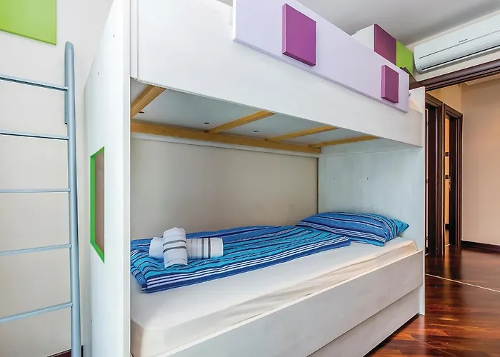Cozy In With Wifi Apartment